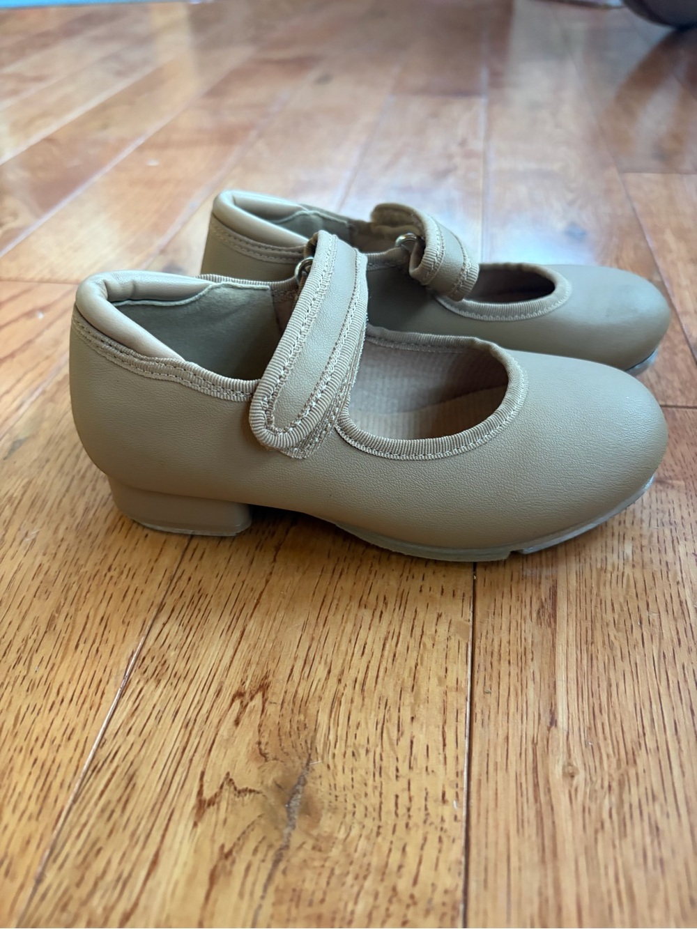 Stellah Girls' Cream Mary Jane Hook-and-Loop Tap Shoes